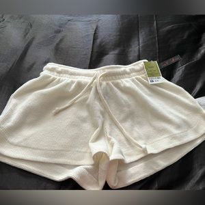 Nice breathable material.                                   Size: SX / S